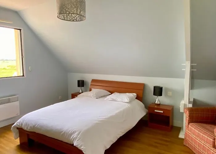 Maison Grand Confort à 100 M De La *