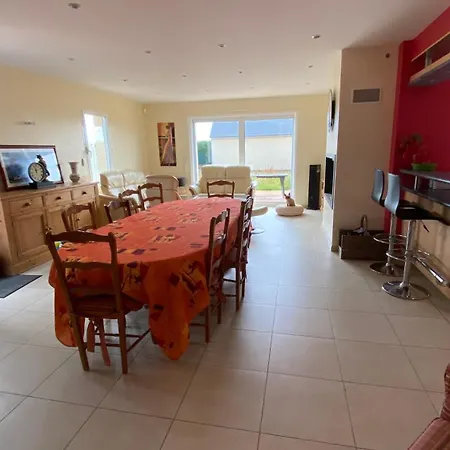 Maison Grand Confort A 100 M De La Ferienhaus